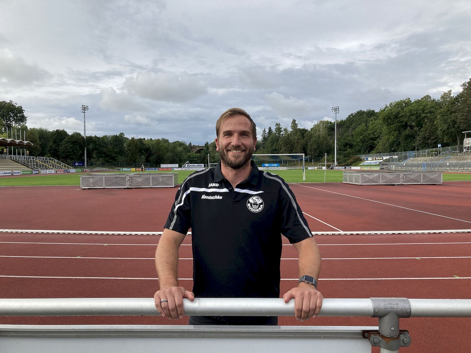 Titelbild Oberligamannschaft: Stefan Richter neuer Cheftrainer