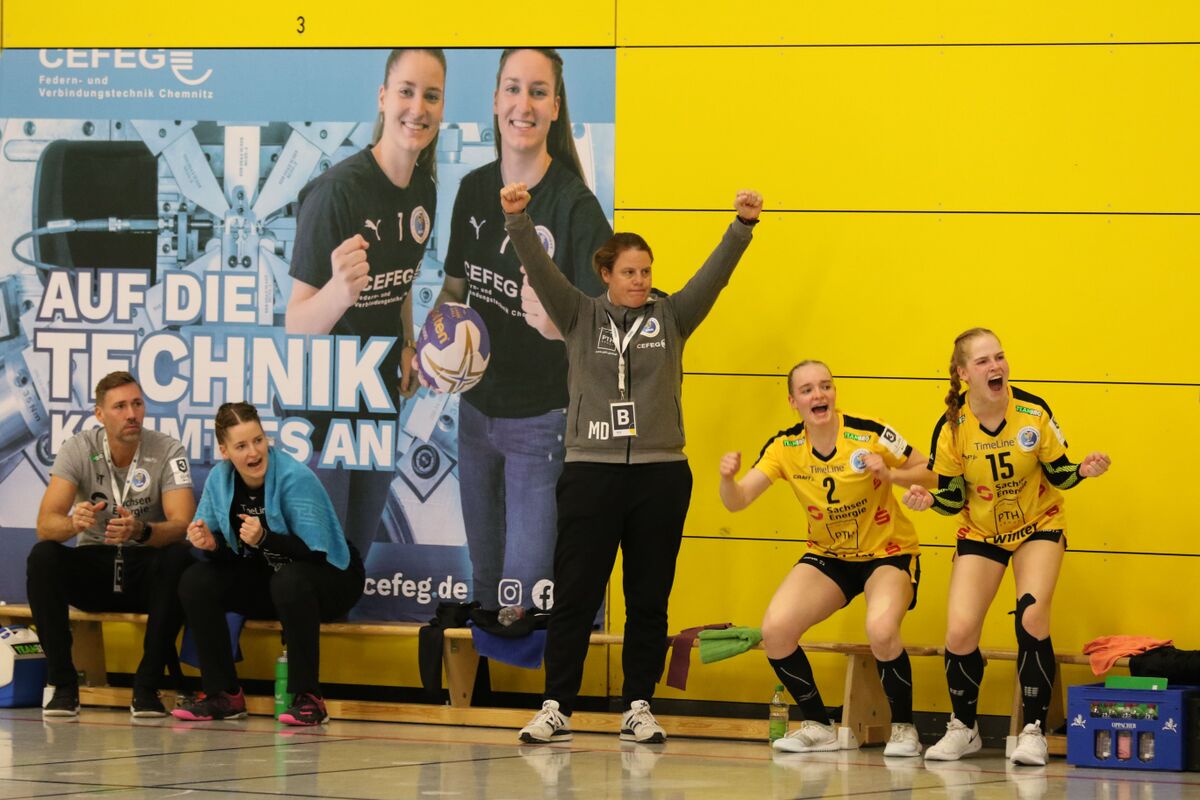 Titelbild - Maike Daniels im DHB-Trainerteam